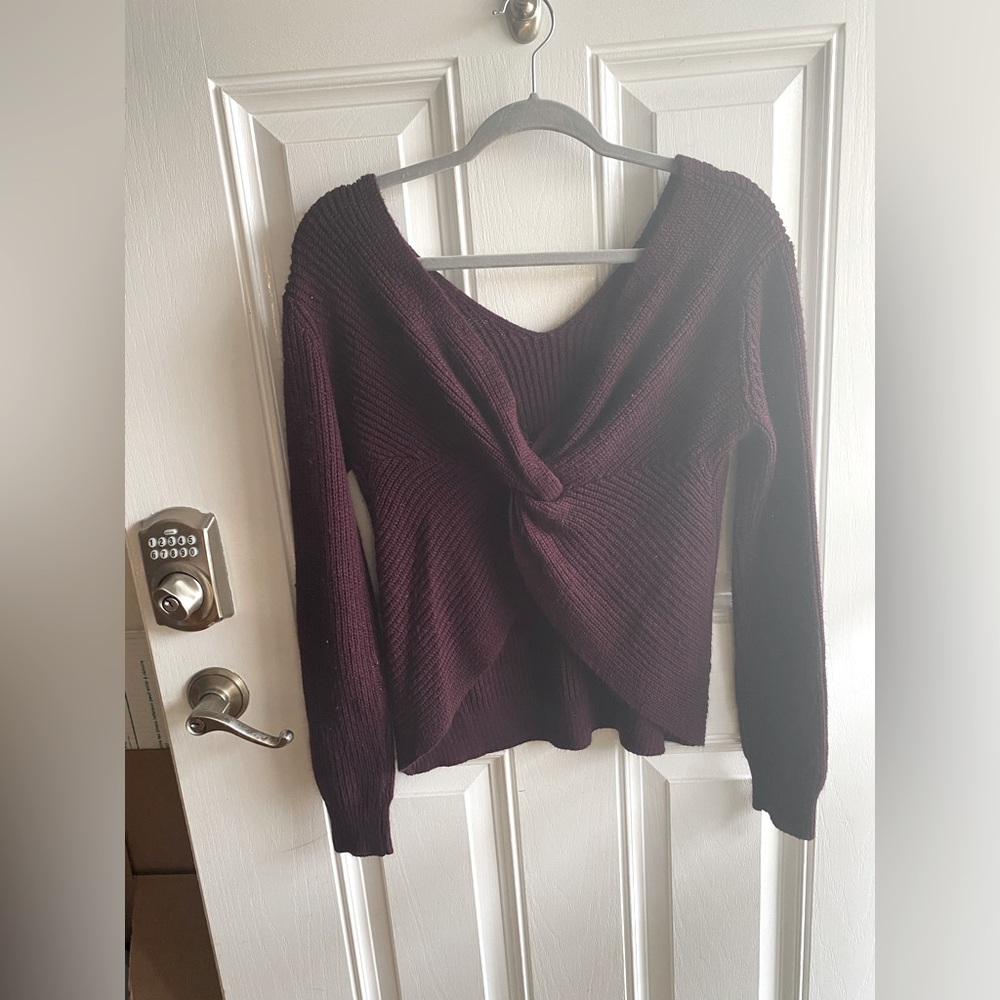 Maroon twist detailed sweater